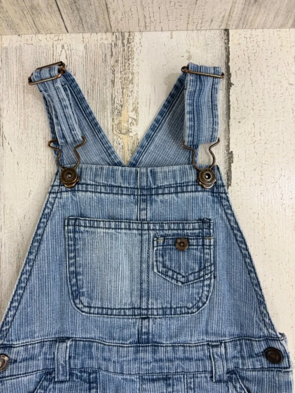 OshKosh B'gosh Sz 2T Vestbak Denim Railroad Stripe Overalls